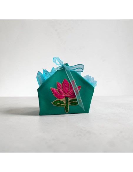 Étui vert turquoise décor lotus pour dragées et cadeaux d'invités mariage thème zen