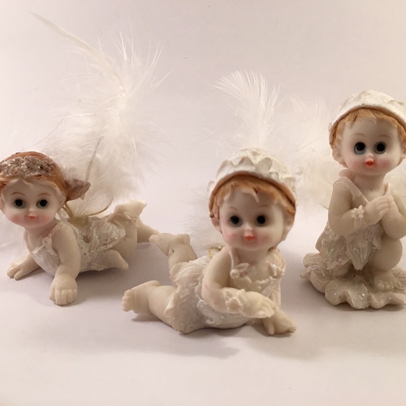 Anges résine avec plumes par lots de 3 Anges résine avec plumes par lots de 3