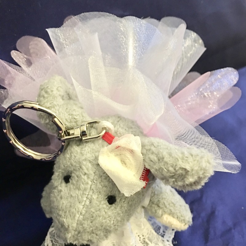 Souri gris porte clés 