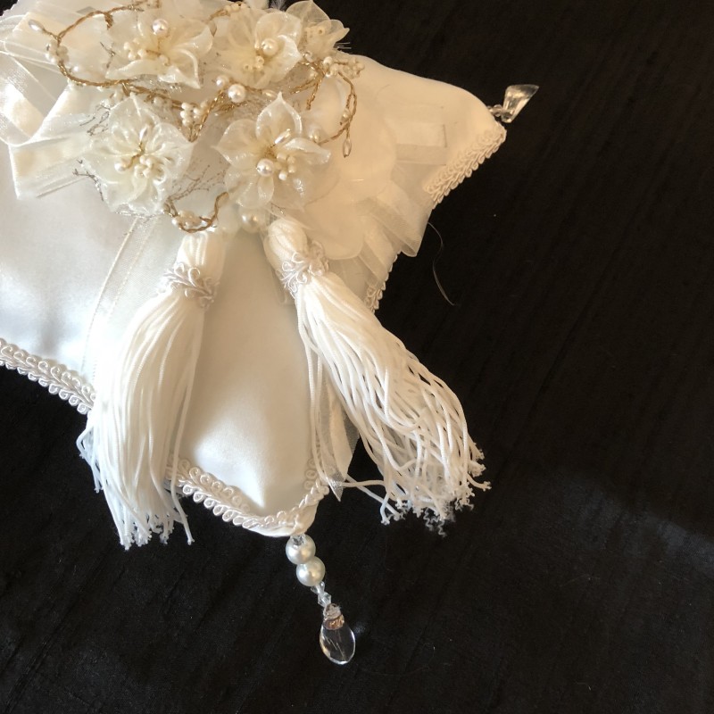 Mariage coussin perles porte alliances