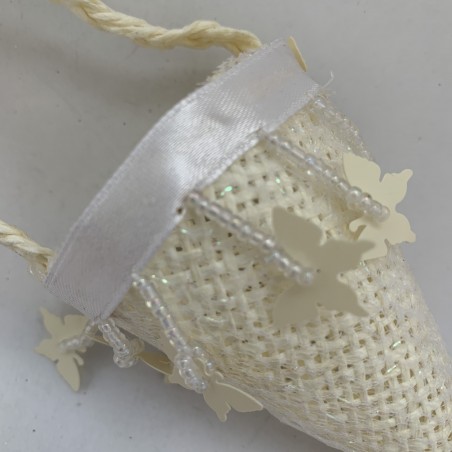 Cone Raphia ivoire entouré de papillons